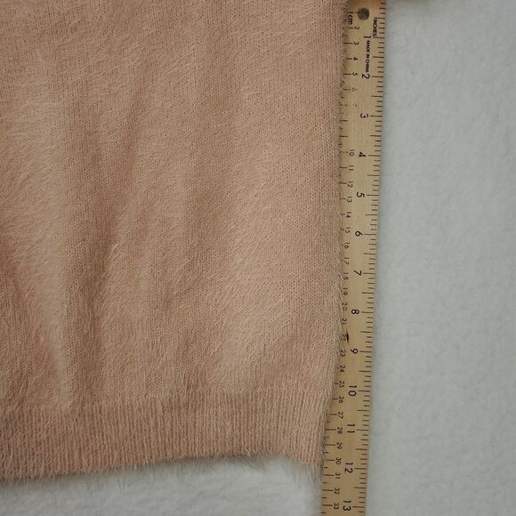 Forever 21 Fuzzy Square Neckline Short Sleeve Pink Blush Sweater 1X - Picture 6 of 16